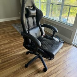Dowinx Gaming/Office PC Chair with Massage Lumbar Support