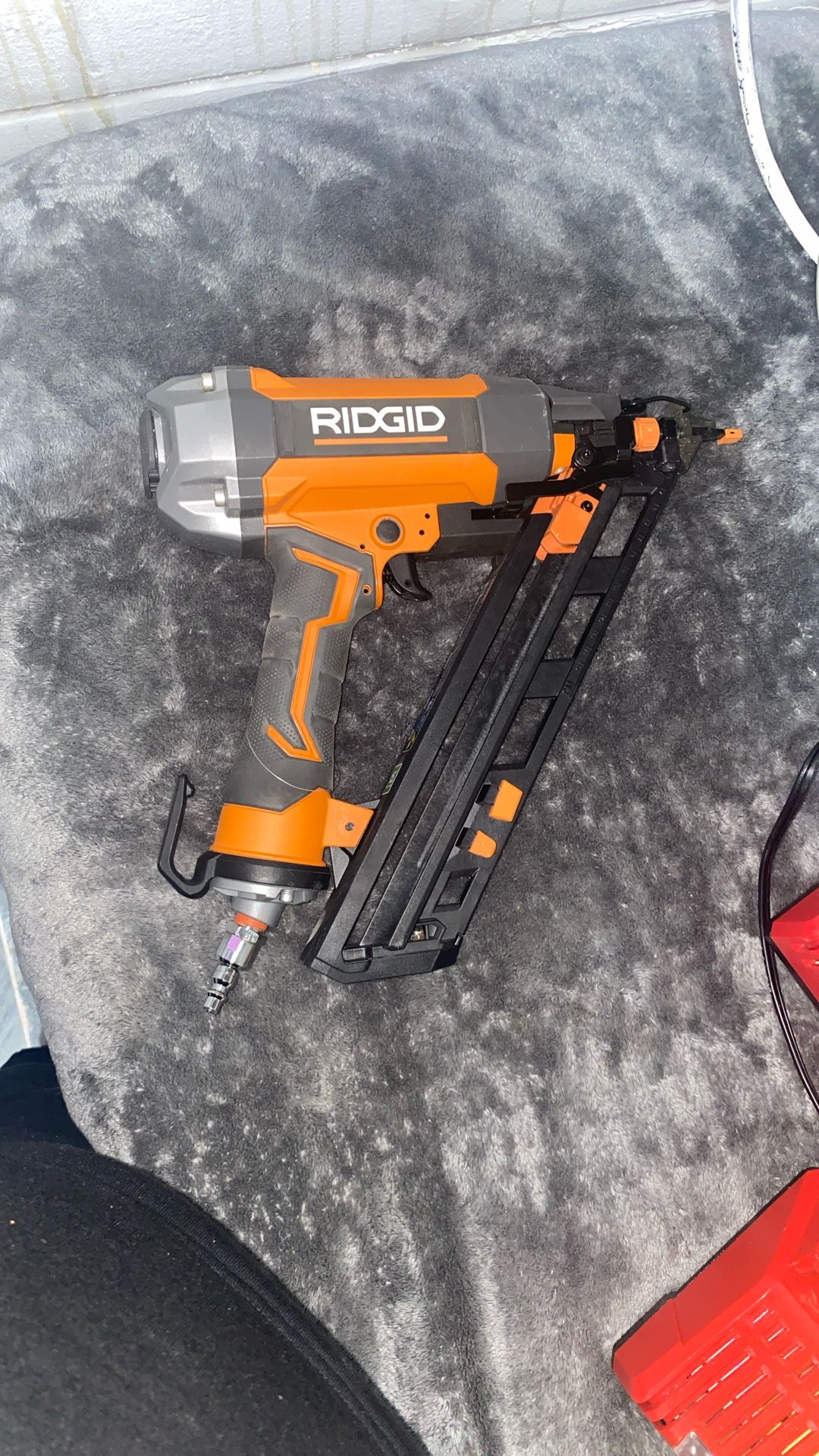 Ridgid 15 Gauge Nail Gun 