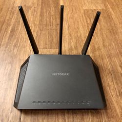 NETGEAR Nighthawk AC1 900 Smart WiFi Router