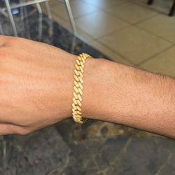 Diamond Test Approved Moissanite Cuban Bracelet Gold