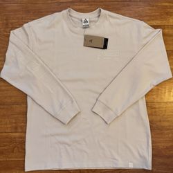 BRAND NEW NIKE ACG MENS LONG SLEEVE T-SHIRT