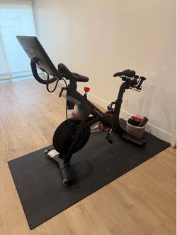 Peloton Bike PL-01 Great condition! West Hollywood pickup