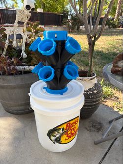 3d printed hydroponic tower just needs water pump and plants for trade