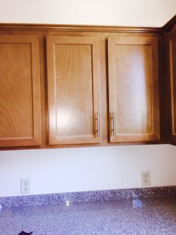 Cabinet Hardware Install