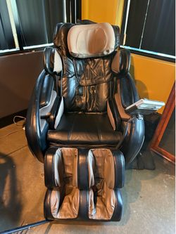 Osaki Zero Gravity Full Body Massage Chair – Excellent Condition