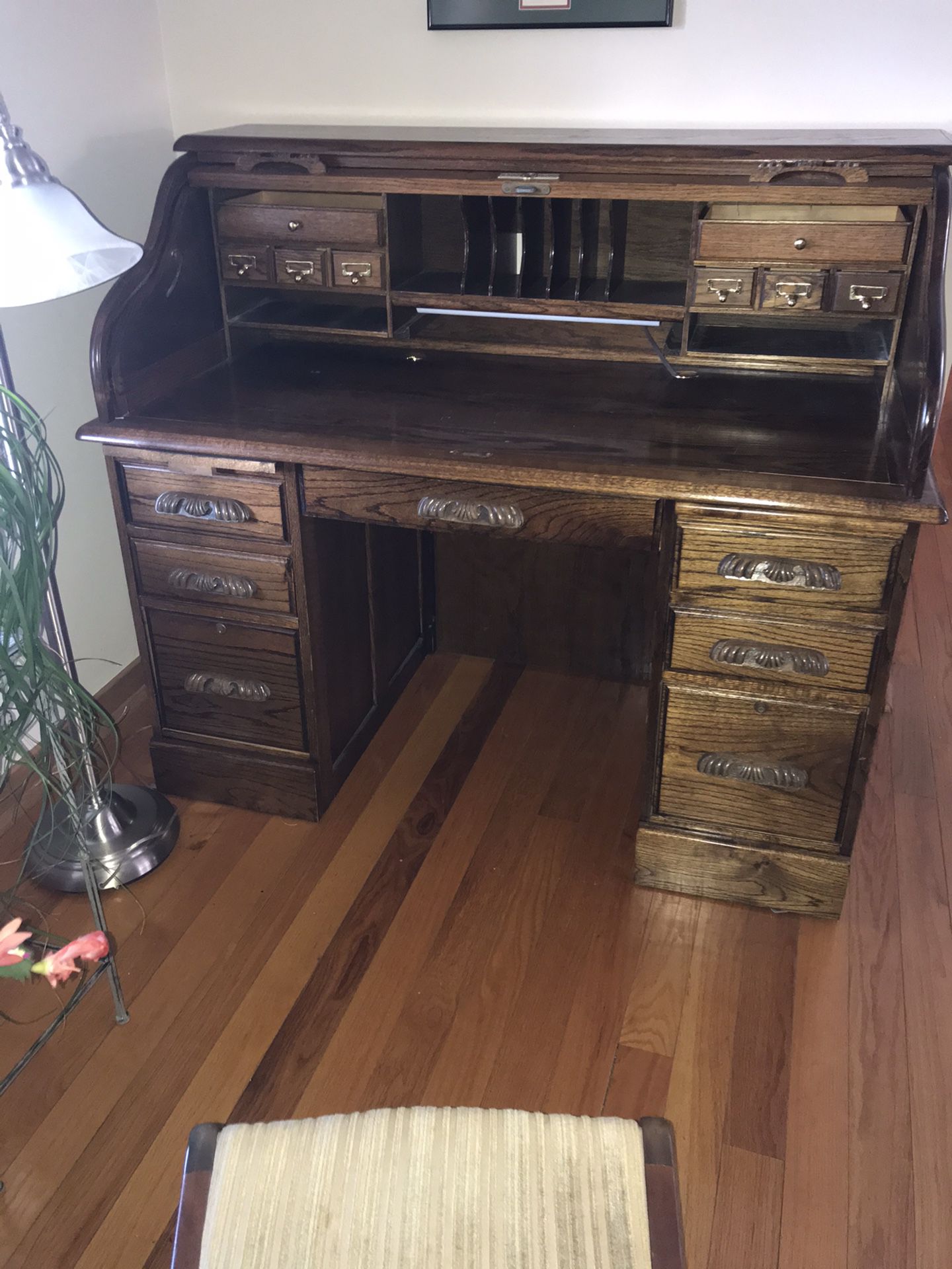 Large Vintage Roll Top Desk- Must sell