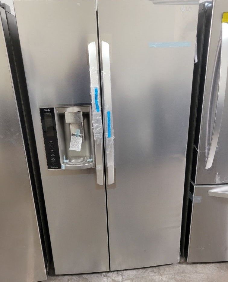 New LG refrigerator side x side