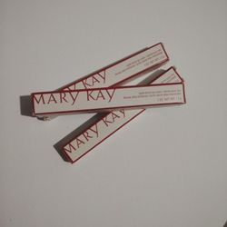 Lot Of 3 Radiant Red Bold Lip Shine Color