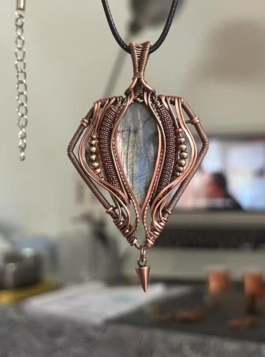 Stock “Tide of Light” Original Purple Copper Wire Wrapped Pendant Natural Silver Labradorite Handmade Hip Cool Design Model
 