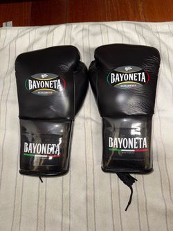 Bayoneta PULAT HH Boxing gloves
