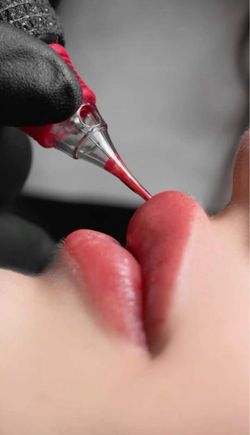 Lip blush