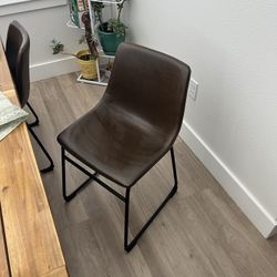 Kitchen/dining Table And Chairs