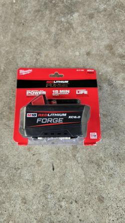 Milwaukee
Battery 6.0 FORGE M18 18V Lithium-Ion REDLITHIUM FORGE 6.0 Ah Battery