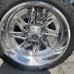 26x12 6x139 Forgiato Lazzatte With 37x13.50R26