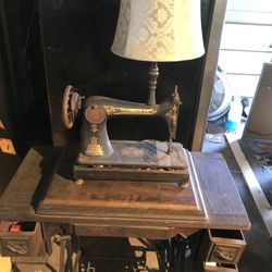 Singer Sewing Matching Lamp