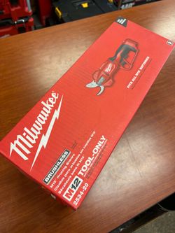 Milwaukee new Pruning Shear 12M Brushless