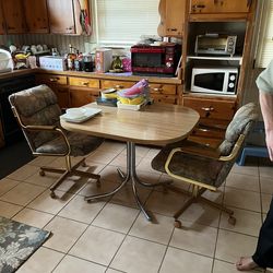 Kitchen Set (4) Roller Chairs Very Sturdy Great Condition $145 OBO!