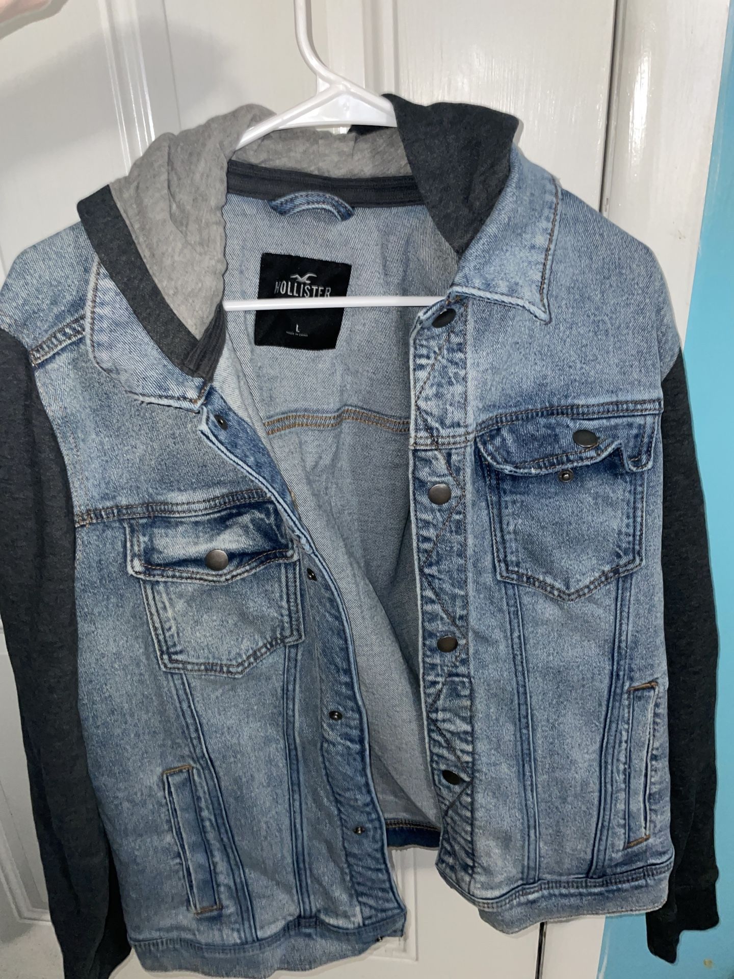 Hollister Men’s Denim Hoodie jacket
