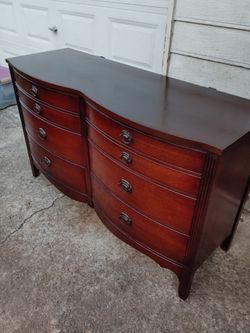 Vintage dresser
