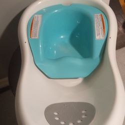 Fisher Price Baby Bath Tub With Attachable Baby Seat