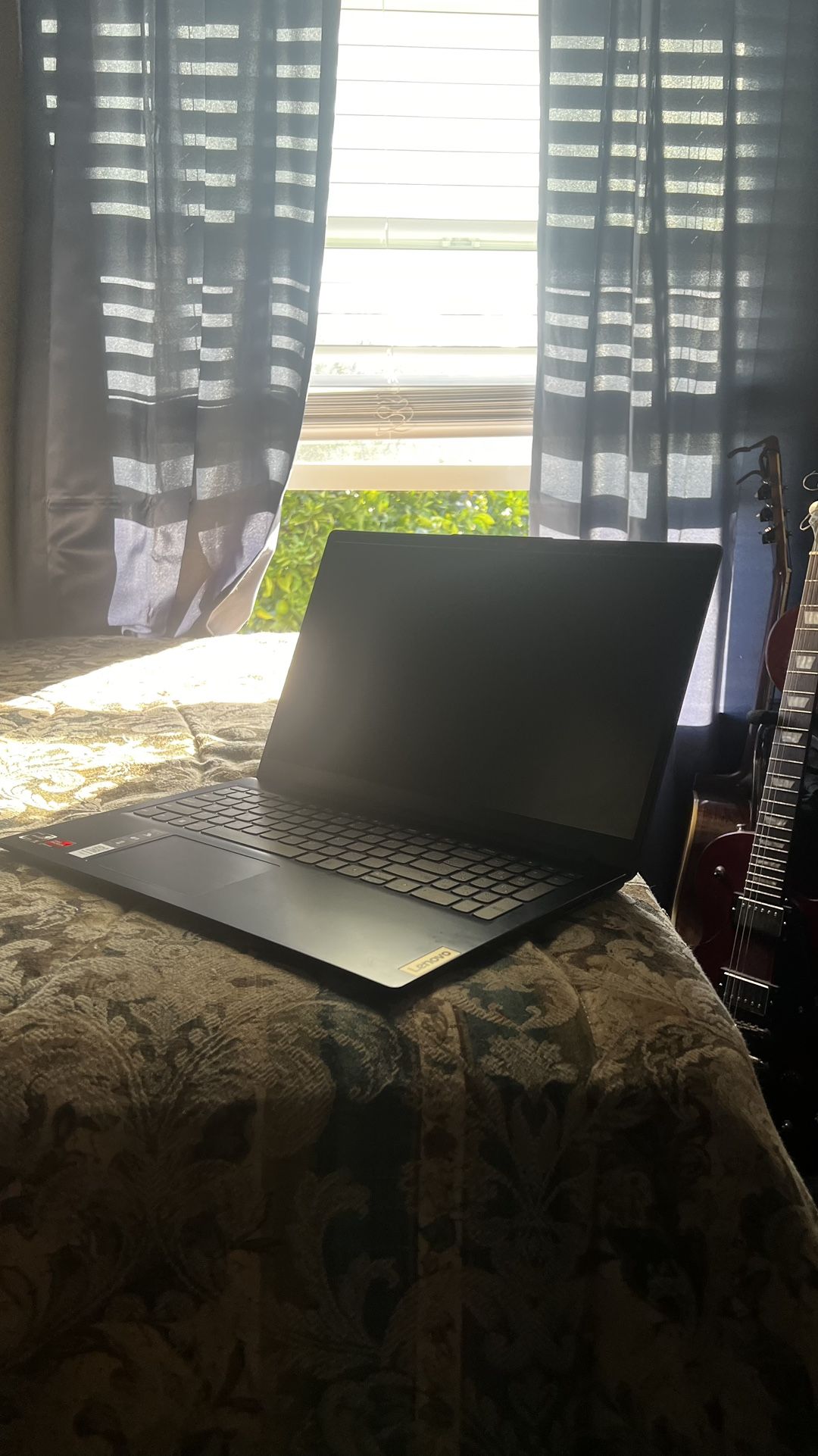 💻📦⚡️Lenovo - IdeaPad 1 15:6” Full HD Touchscreen Laptop - AMD Ryzen 5 752OU - 8GB Memory - 256GN SSD Abyss Blue