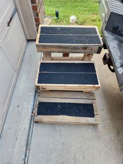Dog stairs