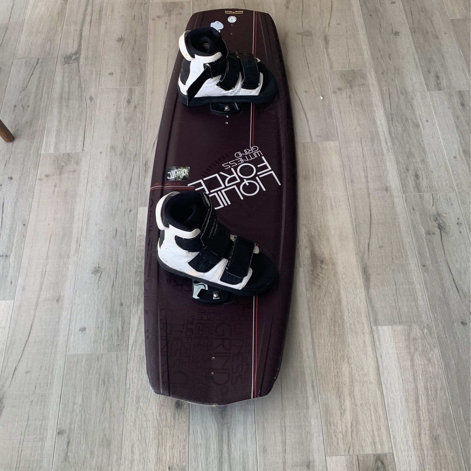 136 Liquid Force Witness Grind Wakeboard With Size 8-12 Velcro Bindings $100 Or Best Offer