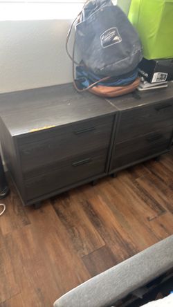 Set of 2 Modern 2-Drawer Storage Cabinets / Nightstands