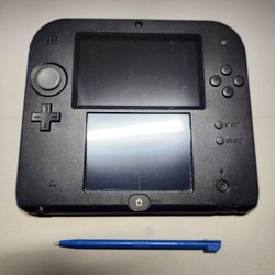 Nintendo 2ds With Stylus And Charger 