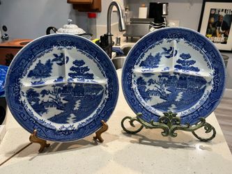 Vintage Blue Willow Divided Grill Plates with Display Stands - Pair