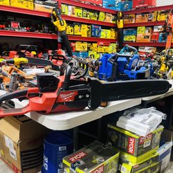 Milwaukee M18 FUEL 18V Brushless Cordless 20 in. Dual Battery Chainsaw Tool Only 