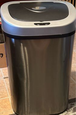 Trash can