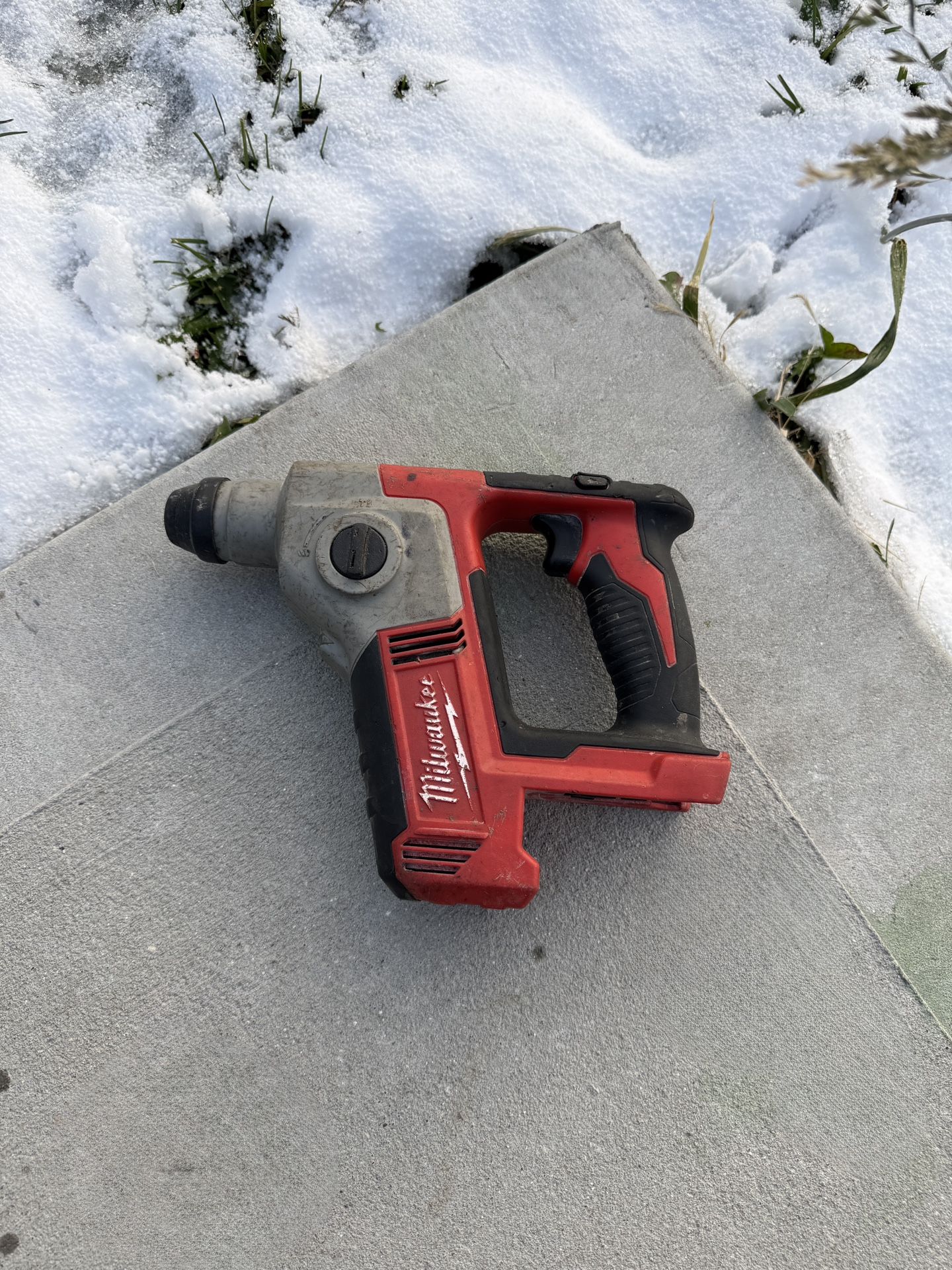 M18 Cordless 5/8" SDS Plus Rotary Hammer