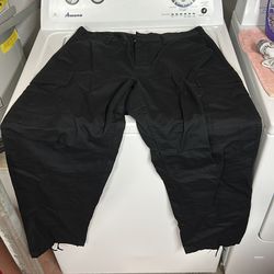 Men’s 36 Cargo pants