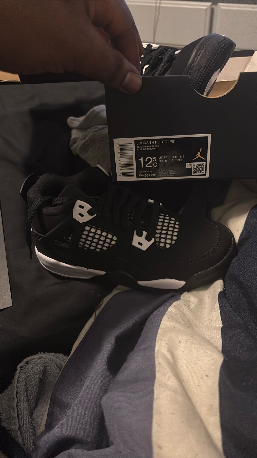 Black And White Jordan 4 Black And White For 110 Brand New