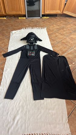 Star Wars Halloween outfit size medium boys with mask