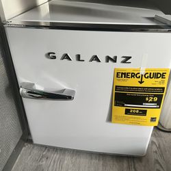 Galanz 1.7 cubic feet refrigerator