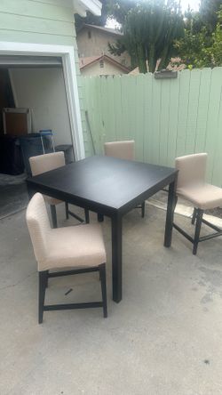Wooden table/ 4 chairs