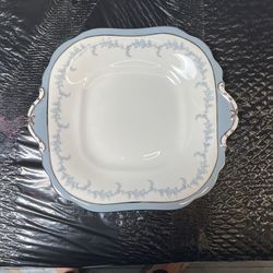 Aynsley Bone China Square 2-Handle Serving Plate in the "Kenmore"