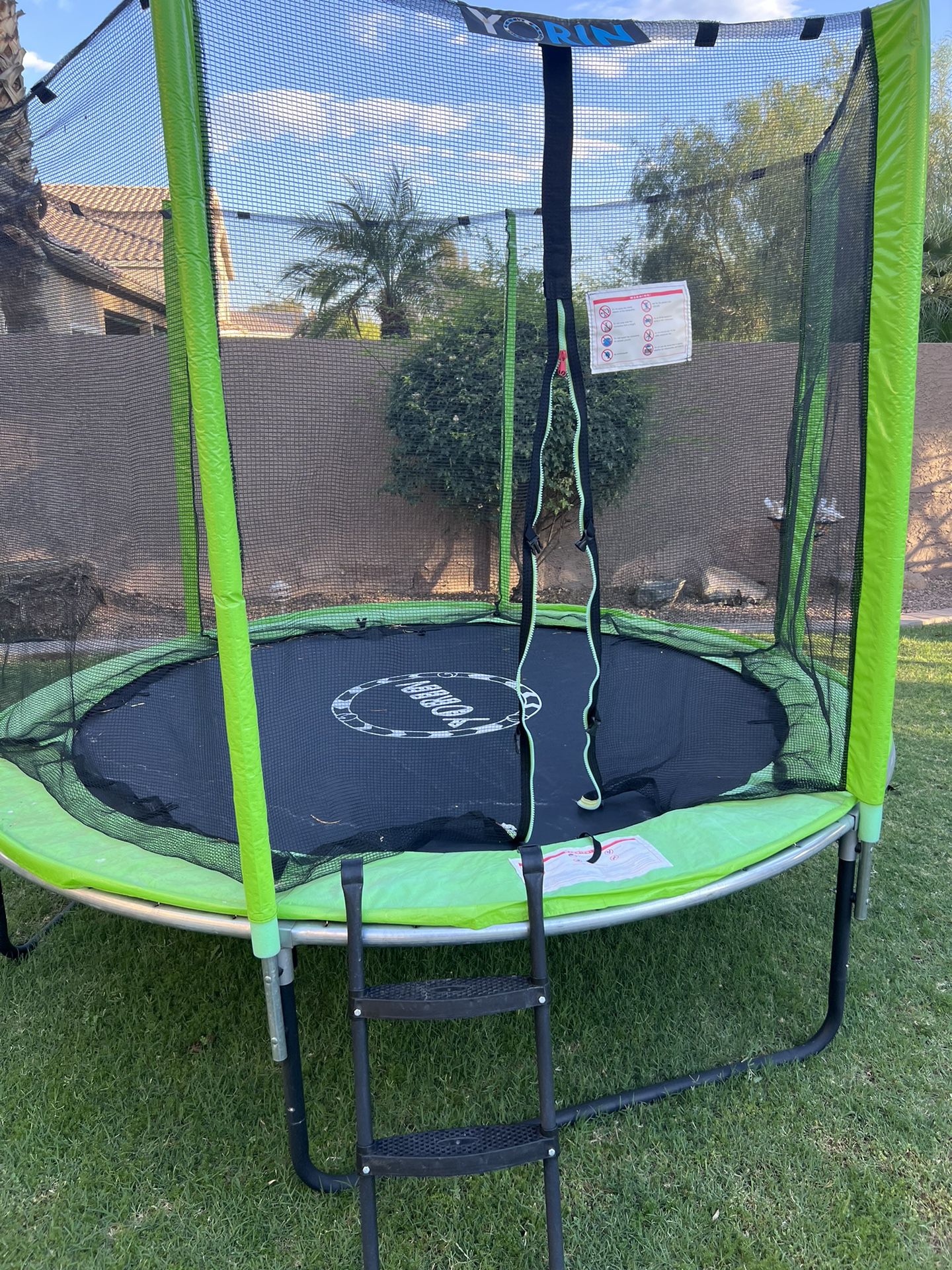 8 Foot Trampoline With Ladder And Full Net 
