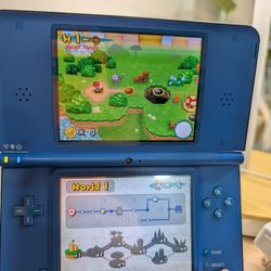 Nintendo DSi XL (Blue) + New Super Mario Bros. Game