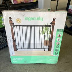 Summer by Ingenuity The Stairway+ 46W Series Pet and Baby Gate - Black