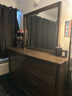 Drawer Dresser with Large Mirror-Solid Wood