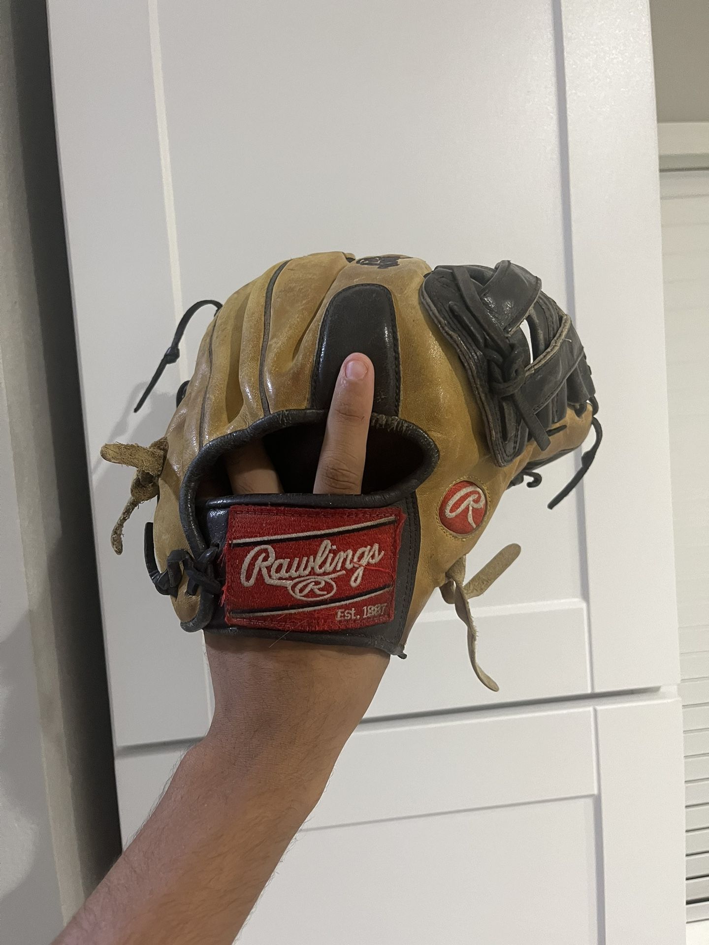 Rawlings Heart If The Hide Baseball Glove