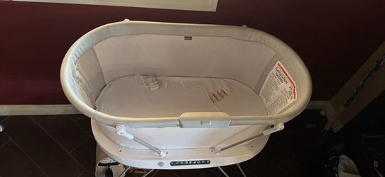 Bassinet - great condition
