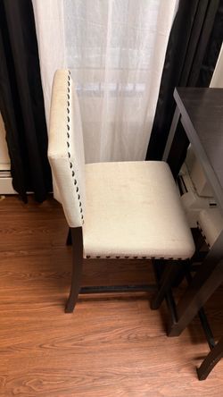 Upholstered Counter Height Bar Stool and table