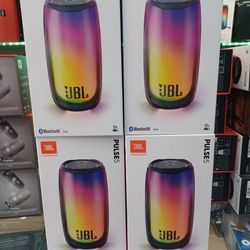 JBL Pulse 5. Rechargeable Battery.  Beautiful Lighting Show.  Brand New 
