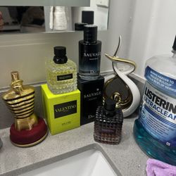 Men and women cologne/perfume