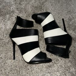 Size 7 Peep Toe Boot