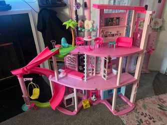 Barbie Dream House